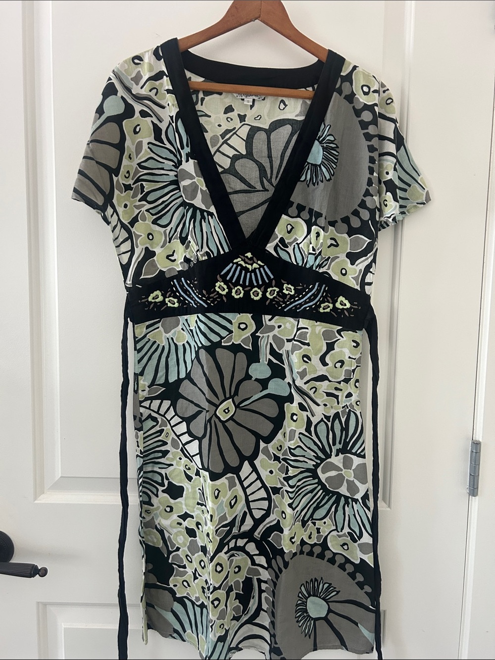 Tramp Black Floral V-Neck Tunic Dress